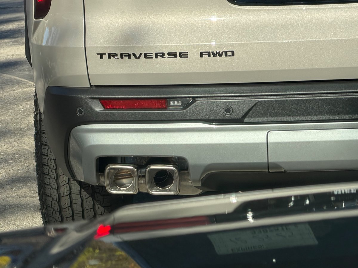 Fake quad exhaust dishonesty really sends me