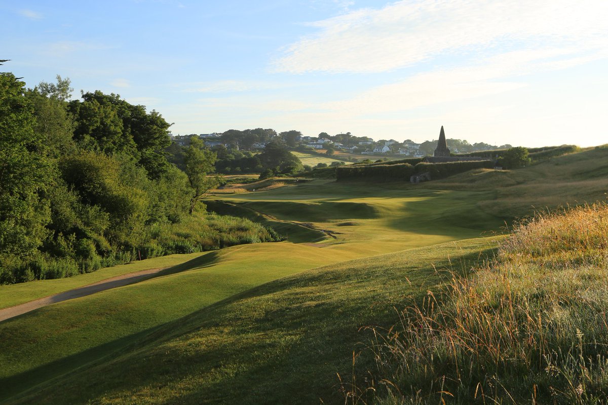 golfoffers9's tweet image. @golf_south_west Drives Record Visitors to North Cornwall’s @stenodocgolf
golfoffers.uk/2025/10/27/gol…