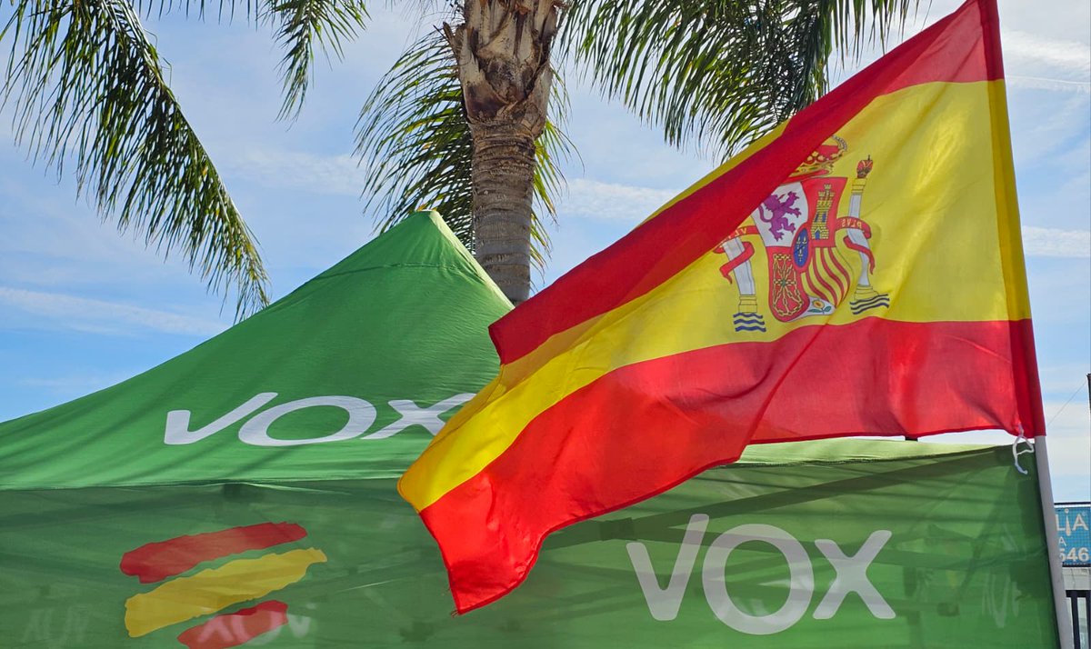 VOX Olivares tweet media