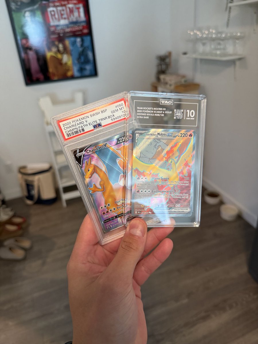 nandoprince93's tweet photo. Just a little something light 😳
You can’t sit here and tell me that @TAGgrading doesn’t look 100x better than a PSA slab.
PSA looks like it’s stuck in 1980 tbh
I’m taking the #Taggrading slab 10 out of 10 times https://t.co/SoqoyZiRQ0