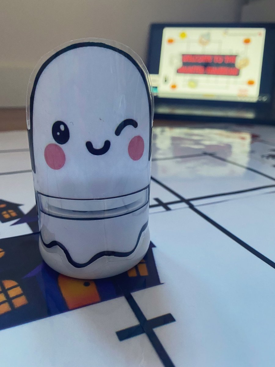 Laura Azorín tweet media