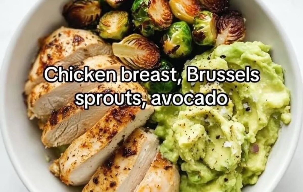 V00UGHTS's tweet image. …Does anyone else on EDtwt eat more like this instead of the singular slice of pizza and one chocolate protein bar shit? 🫩