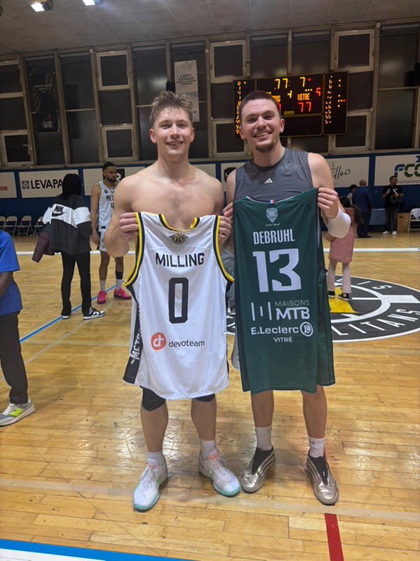 ucdavismbb's tweet photo. Always great to see former Aggies competing at the professional level, even better when two former teammates meet again as opponents! 

#GoAgs https://t.co/cB8TbBYXkW