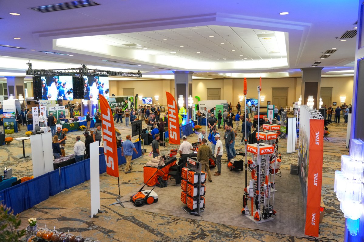 BrightView's tweet image. Our 2026 Leadership Summit in Dallas brought our team together to celebrate growth, share bold ideas for the future, and strengthen the One BrightView spirit. From engaging sessions to recognizing team achievements, the energy and momentum were truly inspiring.