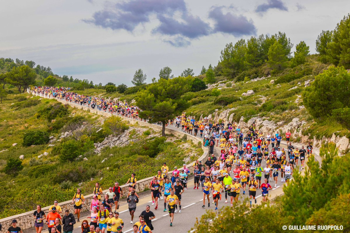 MarsCassis's tweet image. Que d’émotions partagées pour cette 46e édition de #MarseilleCassis. 🥹🥳🥰
Voici quelques images avant de retrouver prochainement l&apos;album #photo de la #course. 🤩📸🏃‍♂️🏃‍♀️