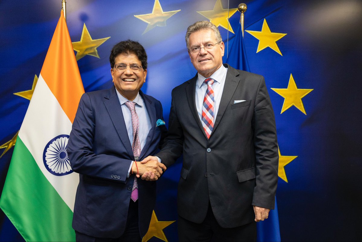 MarosSefcovic's tweet image. A pleasure to welcome Minister @PiyushGoyal for an intensive series of in-depth discussions. Strengthening 🇪🇺🇮🇳 relations through a trade and investment agreement remains a key priority. Fully committed to driving this important work forward and making real progress together.