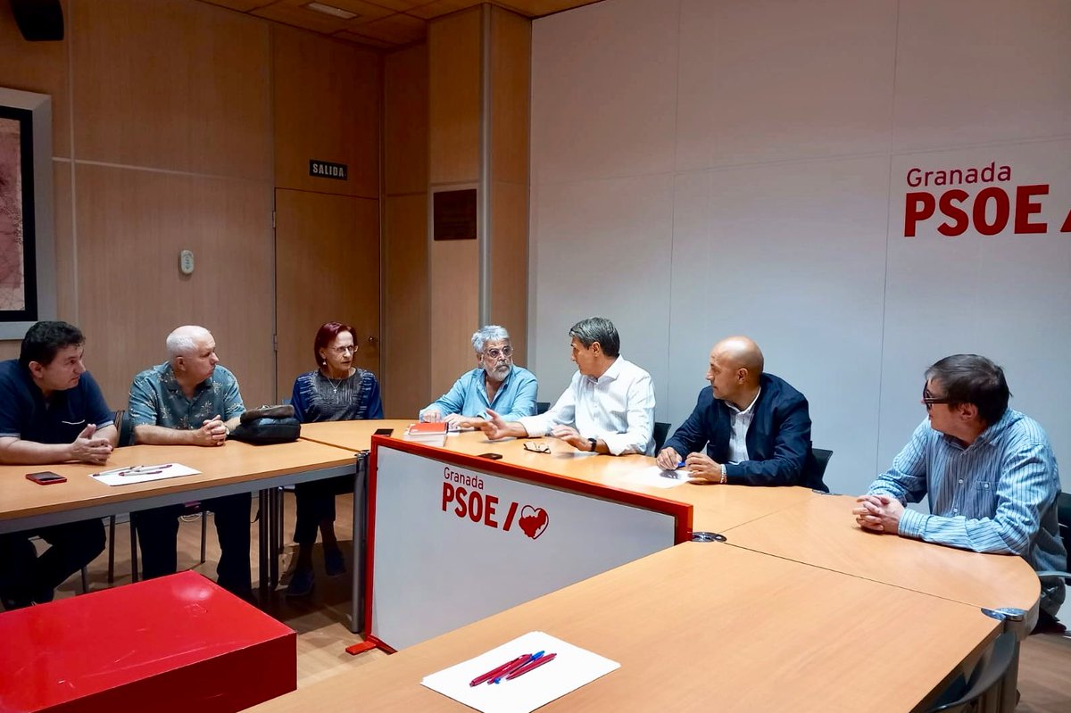 🔴 Reivindicamos la memoria histórica, la lucha y la dignidad de tantas personas que dieron lo mejor de sí mismas, incluso la vida, para lograr que vivamos en democracia

✅ Ahora más que nunca es clave fomentar la memoria democrática

👥 Reunión de trabajo con <a href="/MemoriaHGranada/">Granada MHistórica</a>