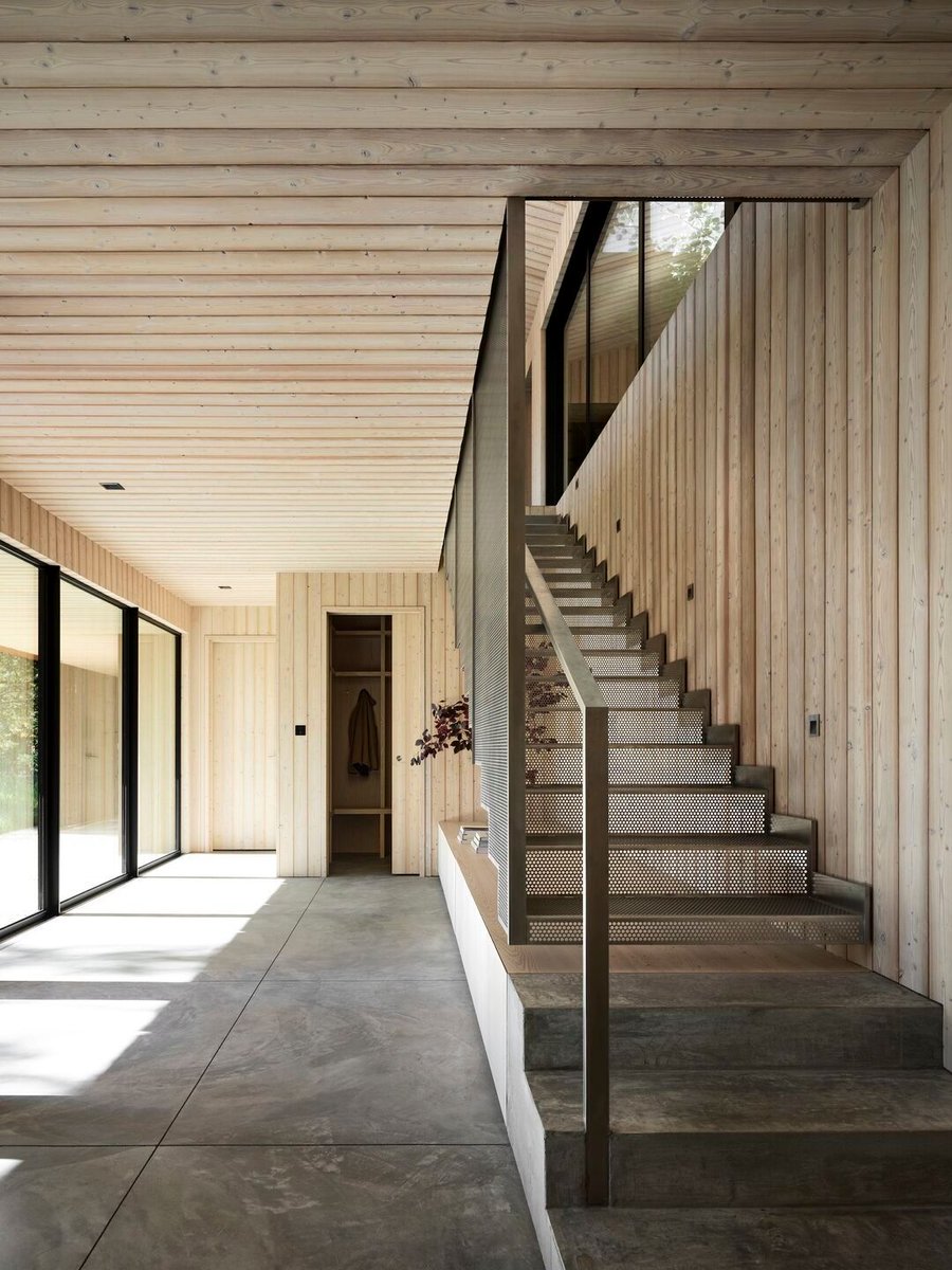 Archello's tweet image. Caju by CLB Architects is a minimal alpine retreat in Wyoming that embodies simplicity, durability, and low-impact living.
buff.ly/nzfiO0i 

#WeatheringSteel #SustainableArchitecture #MaterialIntegrity