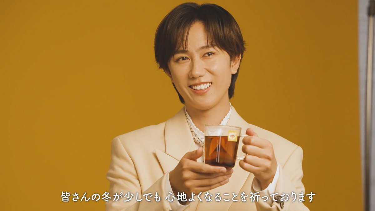 modelpress's tweet photo. Snow Man阿部亮平
“リプトン気象予報士”に就任

「リプトン予報」公開☕

🎥動画
https://t.co/3LzVXpbLEw

Q.リラックスするためのアドバイスは？
「胃を温める」

Q.リラックスしたい時に聴いているSnow Manの楽曲は？
「ブラザービート」 

Q.気象の変化に順応するためには？
「心の余裕を保つ」 https://t.co/aMsfkgJbS9