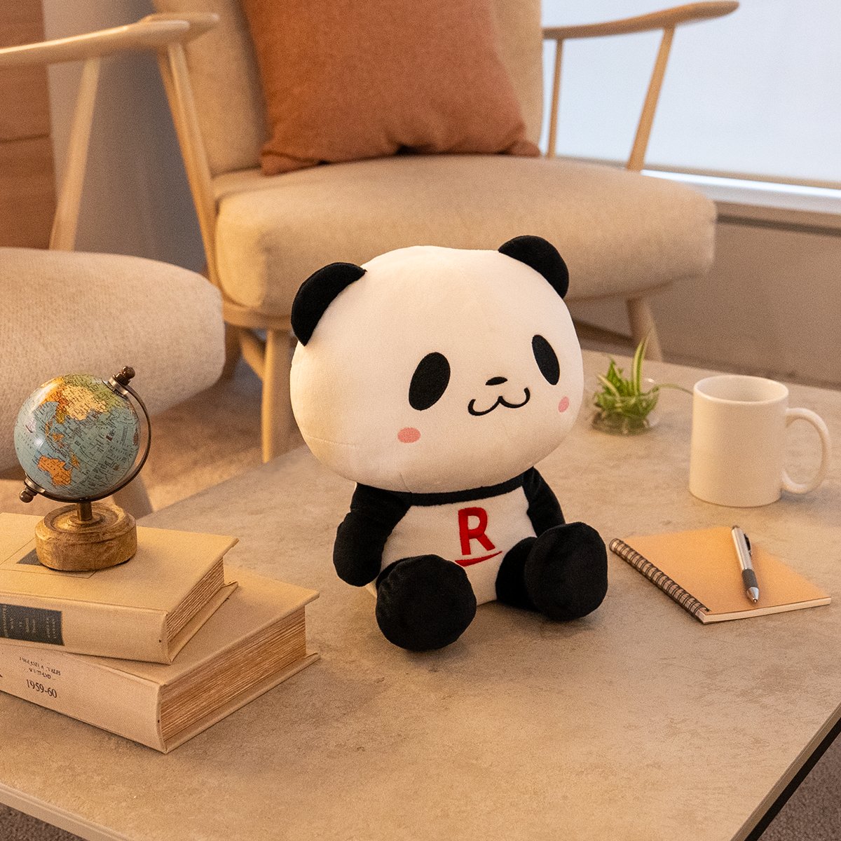 ╭━━━━━━━━━━━━━╮ ✨今日は #パンダの日 ✨ ╰━v