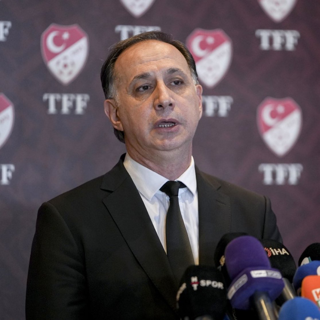 Gazeteci Umut Eken:

“Merkez Hakem Kurulu Başkanı Ferhat Gündoğdu’nun bahis platformunda hesabı olduğu tespit edildi!”