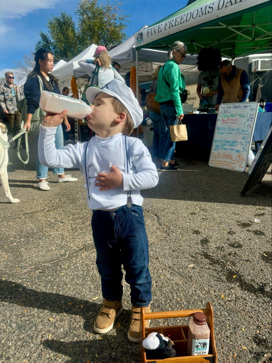 kmcsween's tweet image. Running a dairy, processing and selling direct is hard work, but the community it creates is amazing. I do love what I do and feel good about what I’m doing. That means the world to me. Here’s one of my customers who loves our milk so much he decided to dress up as the milkman…