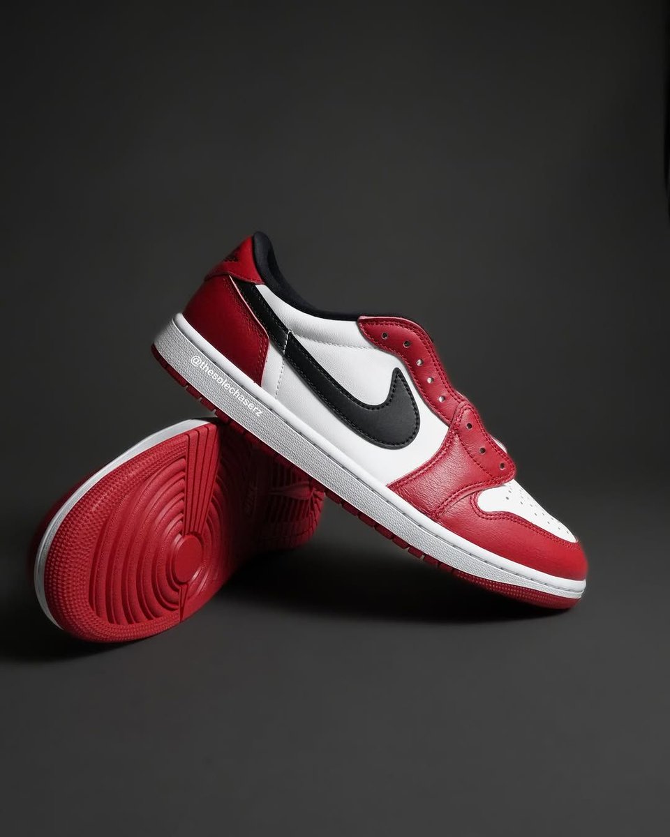 JustFreshKicks's tweet image. Air Jordan 1 Low OG “Chicago” Releases November 15th 🌹 bit.ly/3Z7wQ5G