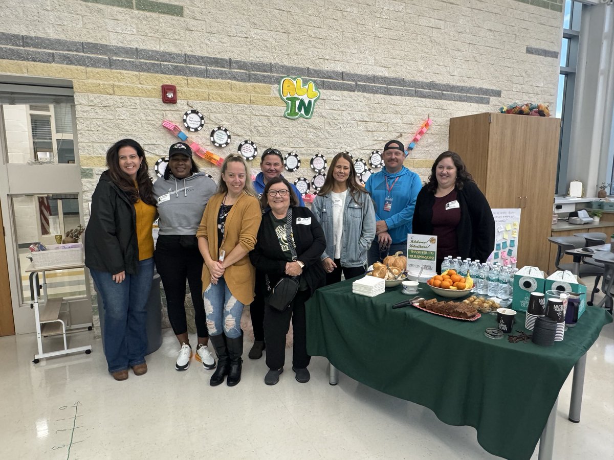 Grateful for our parent volunteers that attended our information session led by Mrs. Luecking &amp; Mrs. Webster! Our parent volunteers make such a difference in our school community. Thank you! #AACPSAwesome