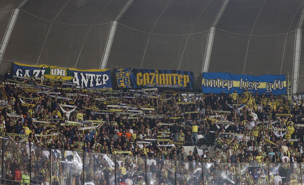 Doğrandık, kart baskısıyla yıldırılmaya çalışıldık, eyyamla yükselişimizi durdurmak istediler; SEN BİR OLDUKTAN SONRA NE FAYDA!

EN BÜYÜK SENSİN KANARYA!