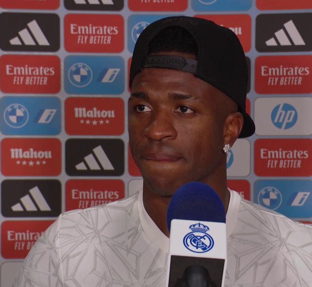 FootbalCentel's tweet image. 🚨🗣️ Vinicius Junior: &quot;After yesterday&apos;s El Clásico match, Cristiano Ronaldo congratulated me, and I felt really happy.&quot;