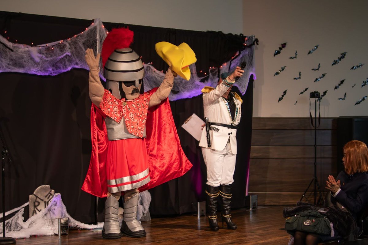 EvCClife's tweet image. 🚨 ATTN: Sasquach Sighted on Campus!!! 🚨 Oh wait, that’s just Sassy-squach 😆💅

🎃 Save the Date for EvCC’s Annual Halloween Club Fest!** 🎉

🗓️ Date: Thursday, October 30  
🕛 Time: 12 PM - 3 PM  
📍 Location: Jackson Conference Center  
#EvCC #EverettCommunityCollege