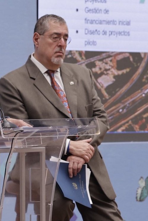 marielp82893334's tweet image. Inaudito...‼️

21 meses después se da cuenta que el #PactodeCorruptosyChuchos y su servil, la golpista, exterminadora del sistema de #justicia y pseudo-doctora, Consuelo Porras no cesa en su misión del #GolpeDeEstado. 

Pero usted incumplió su promesa de extirparla al asumir.