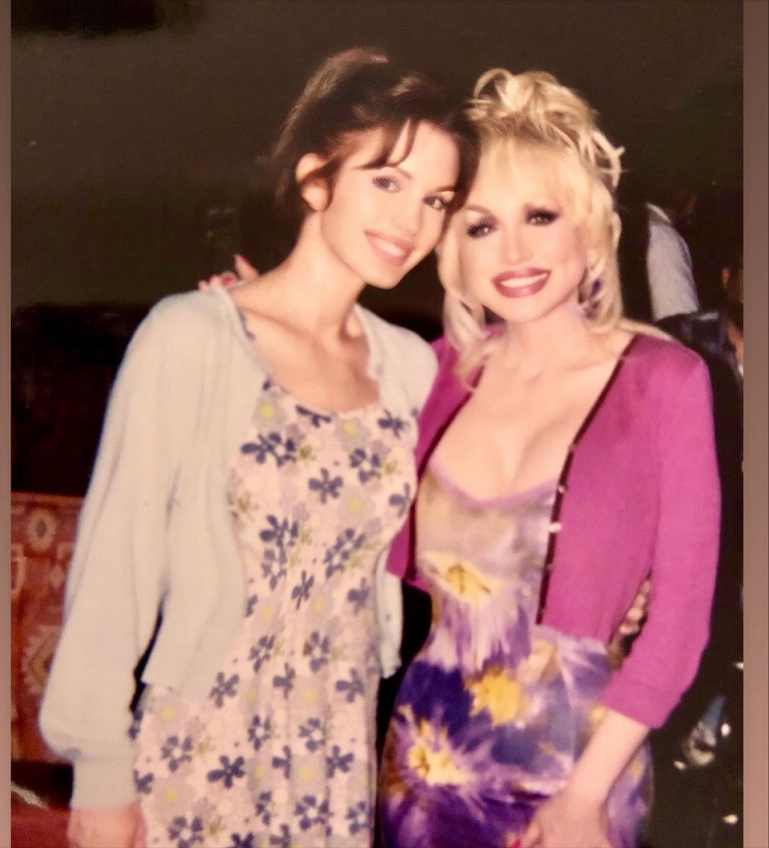 KimberleyKates's tweet image. Here’s another favorite project I starred in with the legendary @DollyParton. The movie was based off her beautiful song “Blue Valley Songbird.” One of the most memorable experiences of my life. And she is the kindest, funniest, most wonderfully talented person I’ve ever worked…
