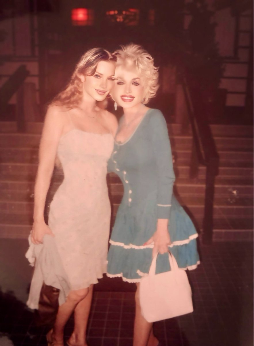 KimberleyKates's tweet image. Here’s another favorite project I starred in with the legendary @DollyParton. The movie was based off her beautiful song “Blue Valley Songbird.” One of the most memorable experiences of my life. And she is the kindest, funniest, most wonderfully talented person I’ve ever worked…