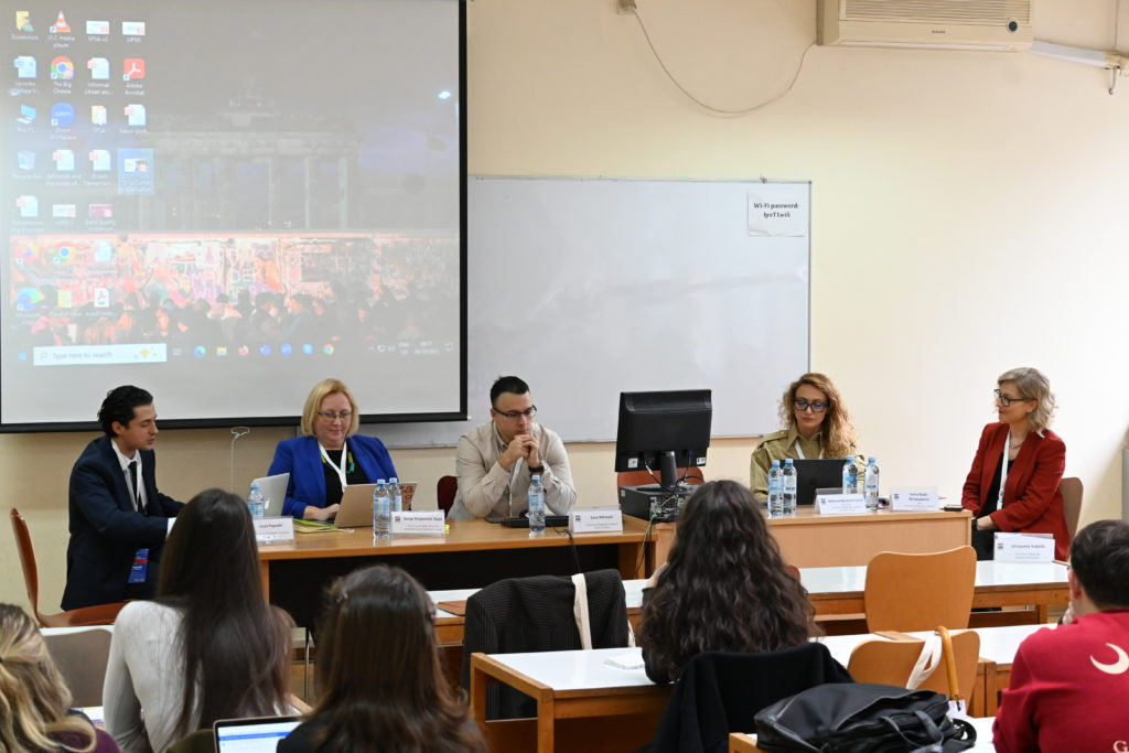 Okruglim stolom na temu „Borba za REM: Izazov nezavisnosti i odgovornosti u regulaciji elektronskih medija u Srbiji“, završen je 19. Sabor politikologa.

Tokom dva dana konferencije svoje radove i istraživanja predstavilo je preko 180 učesnika i učesnica iz 20 država.