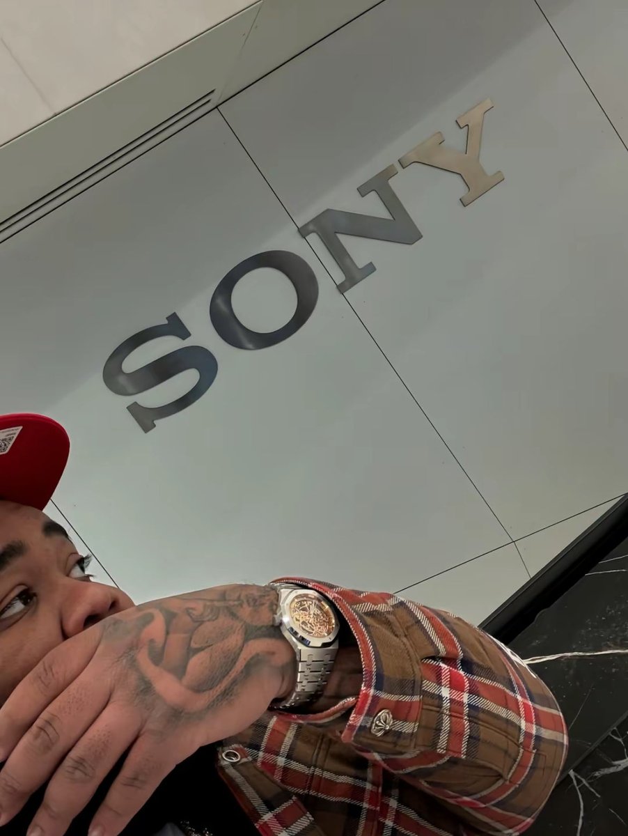 BIG_MVR's tweet image. It’s almost that time of the year again. Redemption time 💔🎧 #Rodwave