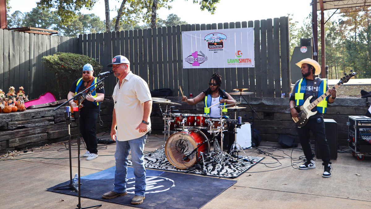 It was a beautiful day to shoot some clay and make a difference! The second annual Kids Win Clay Shoot was a tremendous success thanks to the support of our participants, sponsors, and volunteers. 🎯