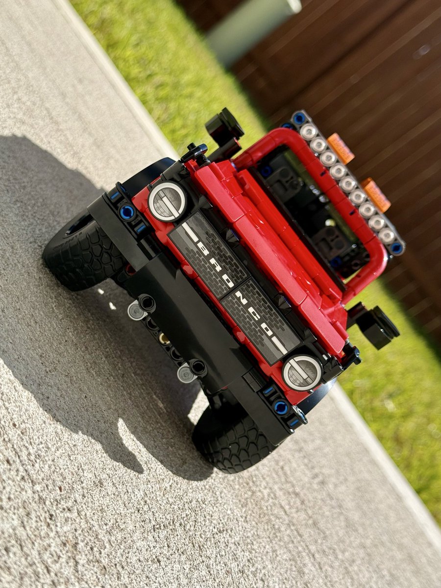 MahoganyMonro's tweet image. Just finished 🔥

 🐎 🐎 🐎 🐎 

#FordBronco #Bronco #Legos