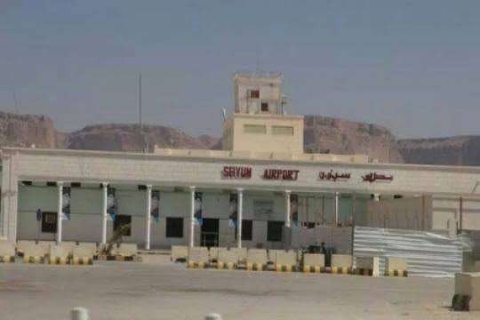 مصنع سيئون للتمور

من أقدم المصانع في جزيرة العرب في الثمانينات
-أسس عام1980 ويصدر2000طن سنويا
-حاصل على عدد من جوائز الجودة العالمية
-يصدر لمختلف دول العالم كالهند وافريقيا والخليج
-2014تعرض لهجوم إرهابي وتم نسفه مما ادى لمقتل3عمال بينهم امراة وجرح6

صور من بلادي #الجنوب_العربي