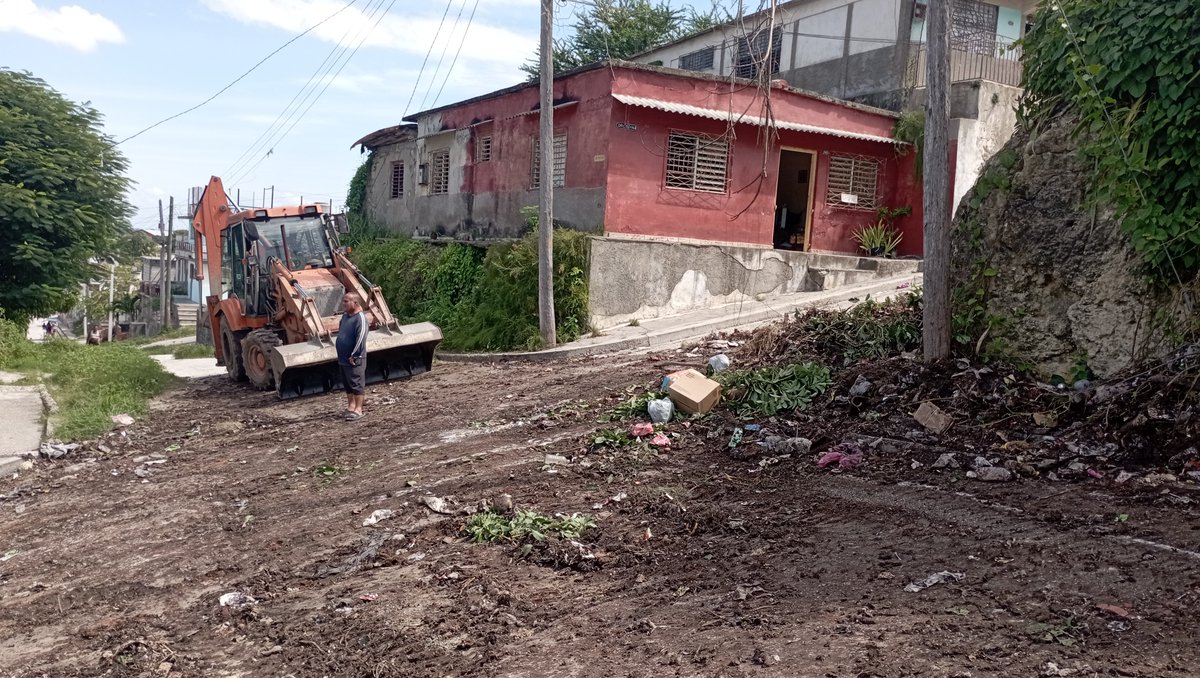 Comunicado43424's tweet image. #PreparadosYAlertas
Se mantienen las labores d higienización en las comunidades minimizando así la propagación d enfermedades que se desencadenan d la acumulación de desechos sólidos y se convierten en potenciales criaderos d mosquitos.
#ConLaFuerzaDeLaUnidad
#PoderDelPueblo