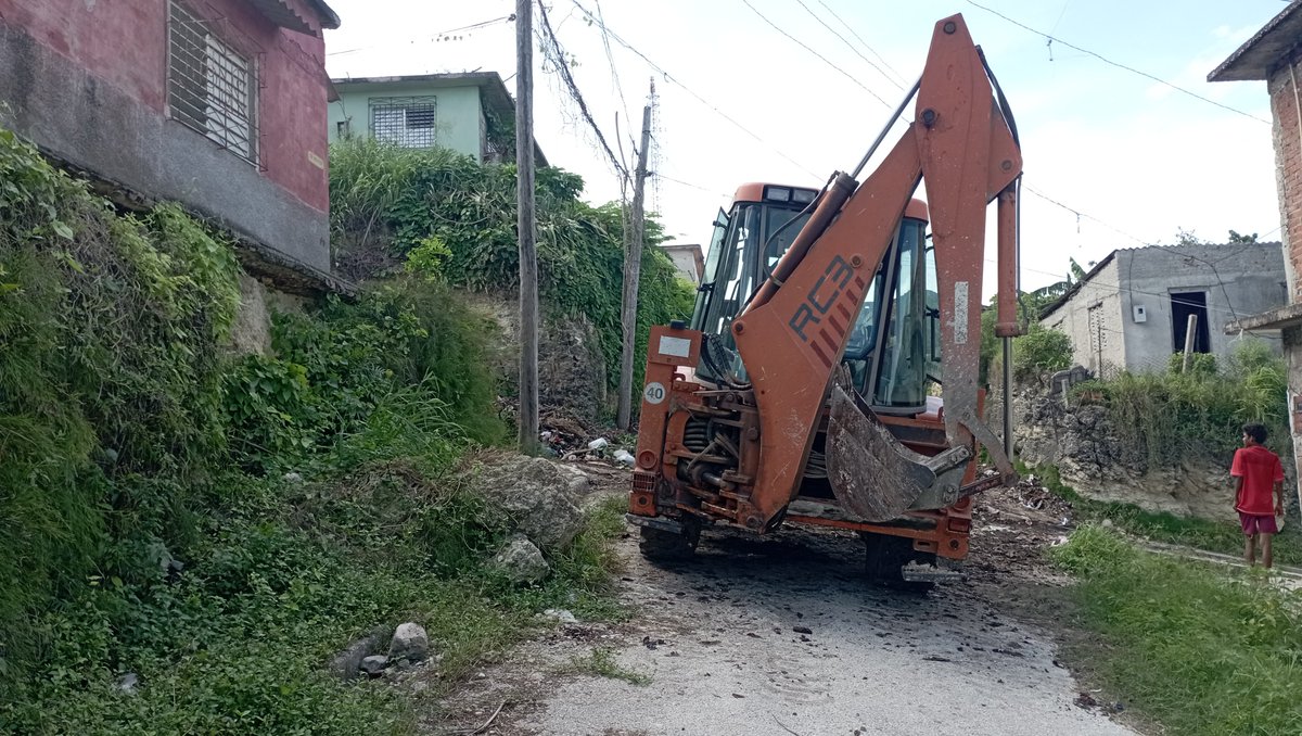 Comunicado43424's tweet image. #PreparadosYAlertas
Se mantienen las labores d higienización en las comunidades minimizando así la propagación d enfermedades que se desencadenan d la acumulación de desechos sólidos y se convierten en potenciales criaderos d mosquitos.
#ConLaFuerzaDeLaUnidad
#PoderDelPueblo