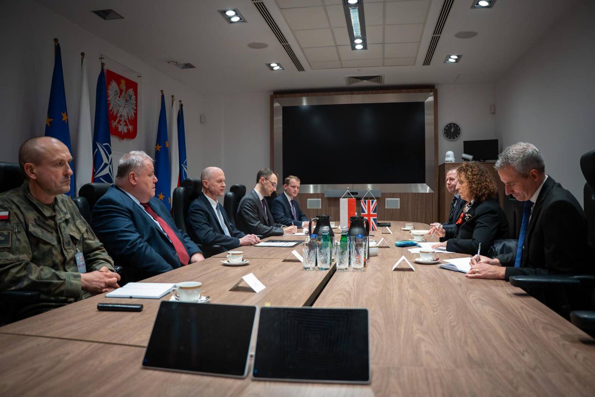 Zastępca Szefa BBN gen. bryg. rez. Andrzej Kowalski spotkał się z Ambasador Wielkiej Brytanii <a href="/MelSimmonsFCDO/">Dame Melinda Simmons</a>. 

Polska i Wielka Brytania zgadzają się w ocenie przebiegu trwającej wojny rosyjsko-ukraińskiej oraz jej następstw, a także intencji strony rosyjskiej. 
Polskę i Wielką