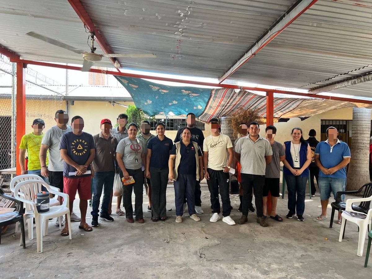 MJusticiaPy's tweet image. Emprender desde adentro: formación con propósito en Emboscada

El Ministerio de Justicia y el Centro de Estudios Judiciales acompañan el programa “Promoción de Emprendimientos Sostenibles de Personas Privadas de Libertad”, impulsado por Fe y Alegría en la Penitenciaría Regional…