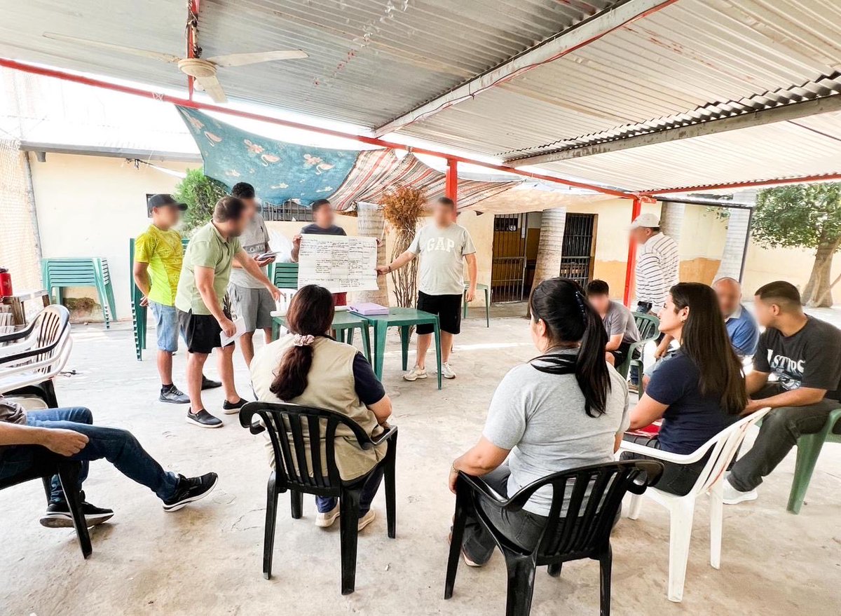 MJusticiaPy's tweet image. Emprender desde adentro: formación con propósito en Emboscada

El Ministerio de Justicia y el Centro de Estudios Judiciales acompañan el programa “Promoción de Emprendimientos Sostenibles de Personas Privadas de Libertad”, impulsado por Fe y Alegría en la Penitenciaría Regional…