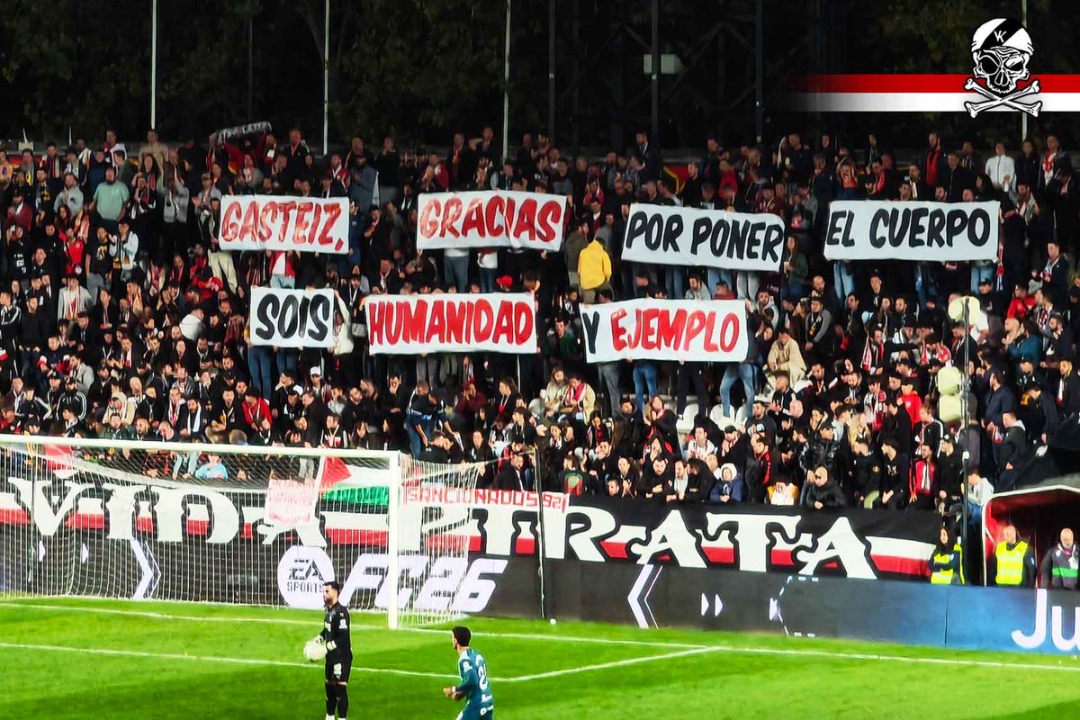 Por luchar, por principios y por ser ejemplo.

El orgullo se sintió desde el Fuero de Vitoria hasta el Valle del Kas.