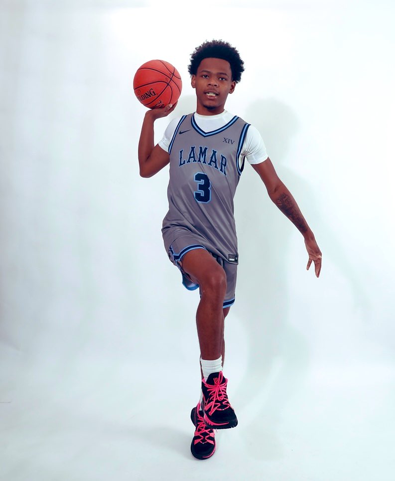 Meet ᴛʜᴇ Seahawks 
Student-Athlete Introductions 
‘25-‘26 Edition

5’10 | 160 lbs. 
Guard
Out of Roanoke, Virginia  
Freshman  

 #3 Amauriay ‘Moosie’ Calloway     
(<a href="/MoosieCalloway/">Moosie Calloway</a>)