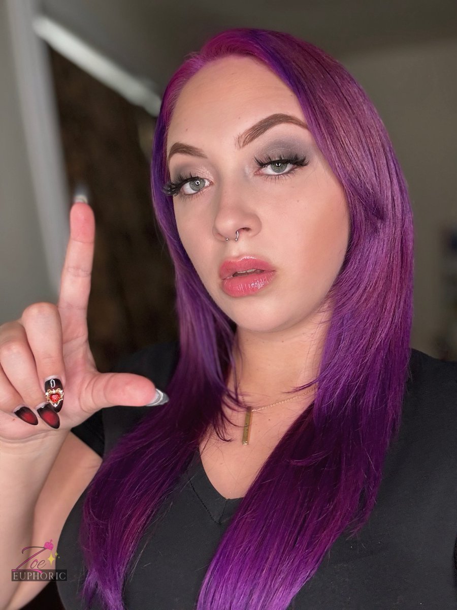 Goddess Zoe tweet media