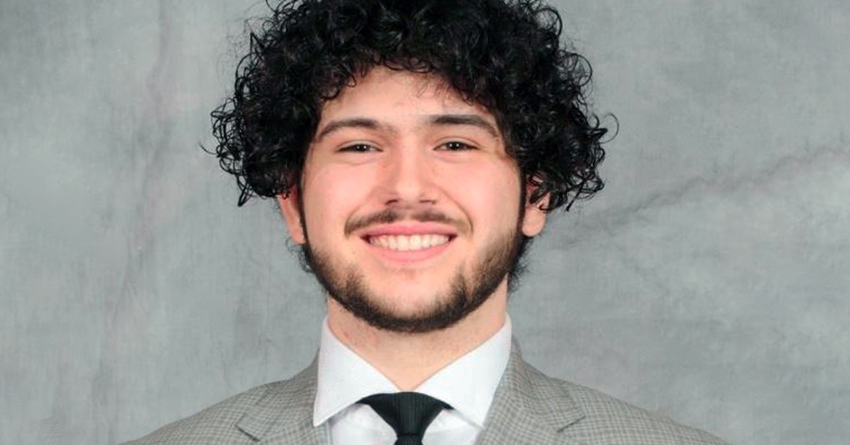 UofTArtSci's tweet photo. #UofTGrad25: Graduating today as a third-generation @WWCollege grad, Luca Giavedoni was a community leader and advocate for physical and mental wellbeing throughout his undergraduate studies.

Learn more: https://t.co/goTuvYYKKY https://t.co/L4Nyvl2fcK