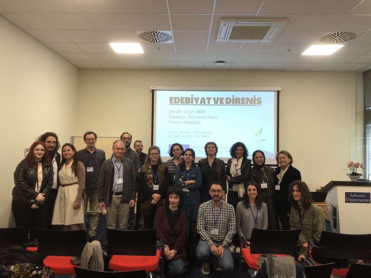 sabanciuniv_tll's tweet photo. @TamerKutukcu @el_sezer @denizaktank @esrakbulak Edebiyat ve Direniş Sempozyumu'na bildirileriyle katkı sunan ve iki gün boyunca sempozyumu takip eden tüm ilgililere teşekkür ederiz.🌱 https://t.co/wN45lEFUNz