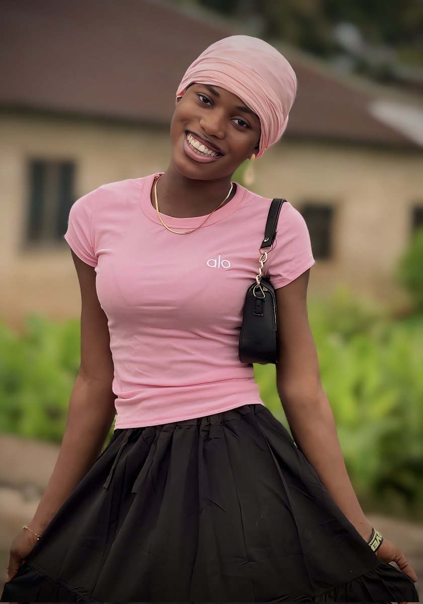 Godfirst_design's tweet image. Picture vs design 
I create birthday flyers that makes people jealous you 

Slide to my DM
Don&apos;t worry I gat you!
#كاريزما76 #birthdaygirl #DesignCommunity #LoveYourW