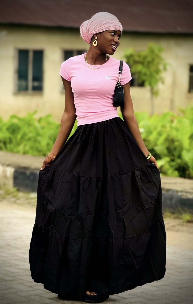 Godfirst_design's tweet image. Picture vs design 
I create birthday flyers that makes people jealous you 

Slide to my DM
Don&apos;t worry I gat you!
#كاريزما76 #birthdaygirl #DesignCommunity #LoveYourW