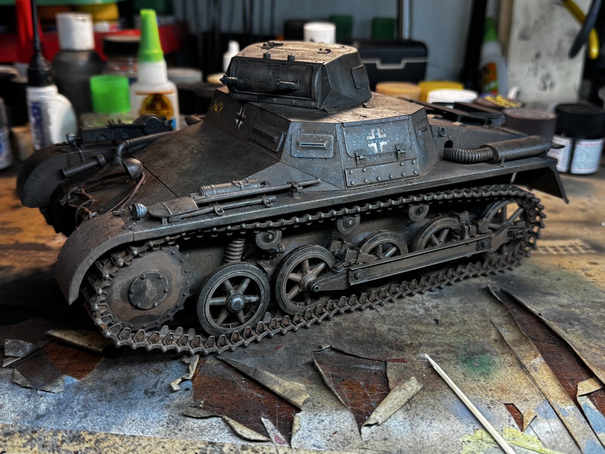 PopeOfPlastic's tweet photo. Completed Panzer 1 in 1/16 scale. Fun kit, good detail, not so good instructions. #tank  #armor #WW2 https://t.co/1fkX1gi1Zm