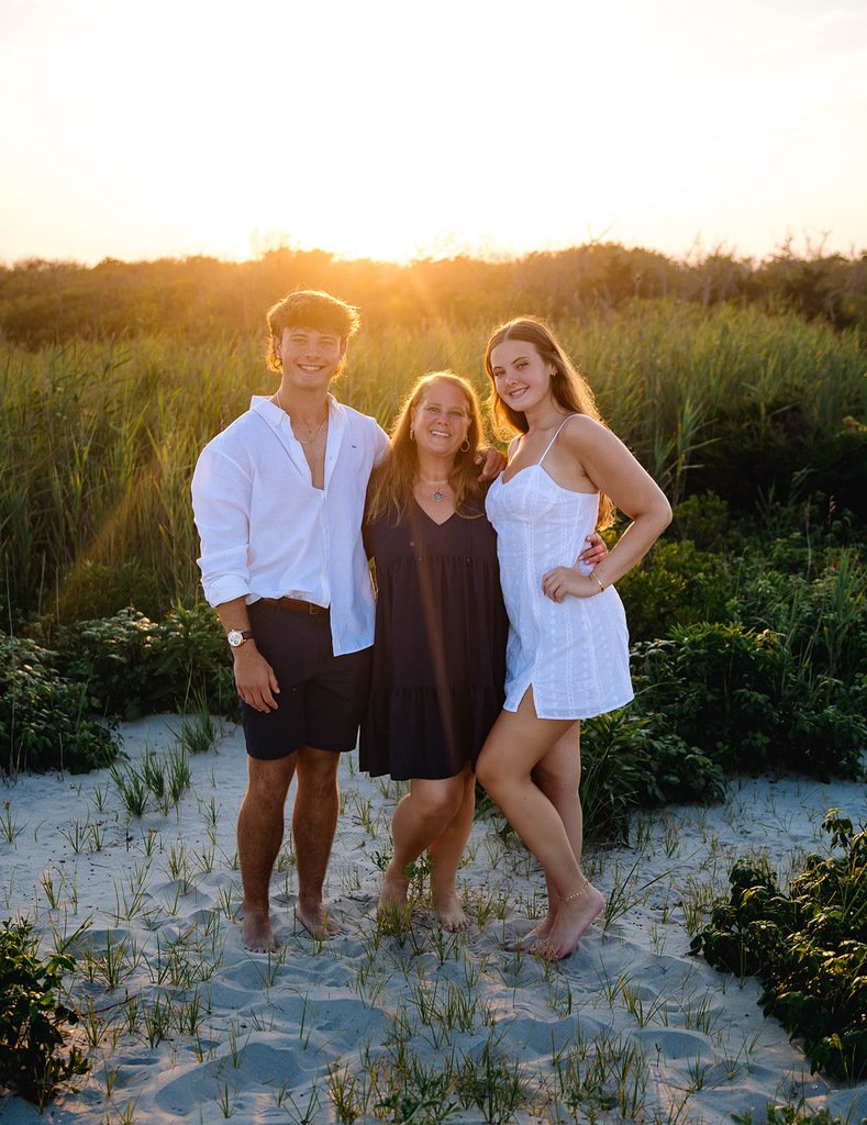 ✨Staff Spotlight ✨
⚪️Ms. Christi Fox⚪️
Hobbies: spending time with family, reading, basket weaving, going to the beach 
Hero: Maya Angelou
Favorite food: Scallops
Favorite color: pink💕
This years goal: for all students to love being learners