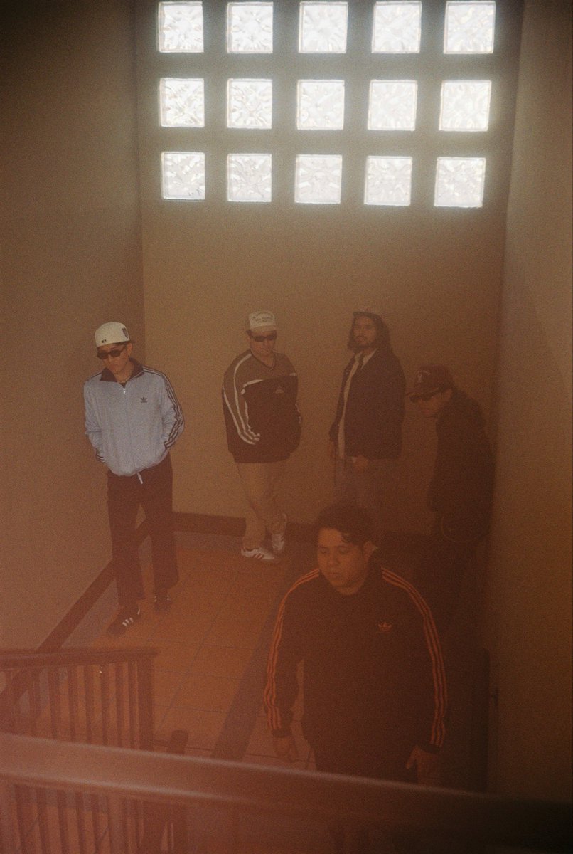 ✮Midifalda✮ ¡nueva canción este 31•10•25!
Les presentamos nuestra segunda colaboración junto a <a href="/elpajarodelmar/">David</a> y nos emociona mucho que puedan escucharla pronto 🖤

¡Presave aquí!

hypeddit.com/k43dez