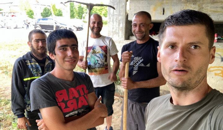 Prisluhni 2x  in razmisli. Matic pravi: "Sem proti vsem tistim, ki ne spoštujejo.  Zato grem jutri na shod in vabim tudi tebe, da greš!" Celotni pogovor v  članku 🎯
radio.ognjisce.si/+7ha7t