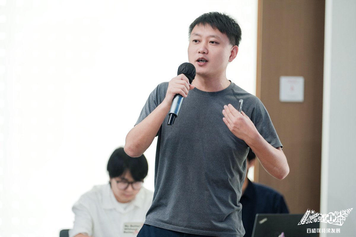 CloudpickTech's tweet image. Thrilled to be a Selected Team at Budweiser&apos;s 100+ Innovation Lab 2025! 🍻🤖
In &quot;Envisioning Future Business,&quot; we pitched Cloudpick&apos;s AI unmanned retail + smart warehousing.
Nano Store: 3–10㎡, live in 1–2 days—ideal for events, campuses, hotels.

#Cloudpick #SmartRetail