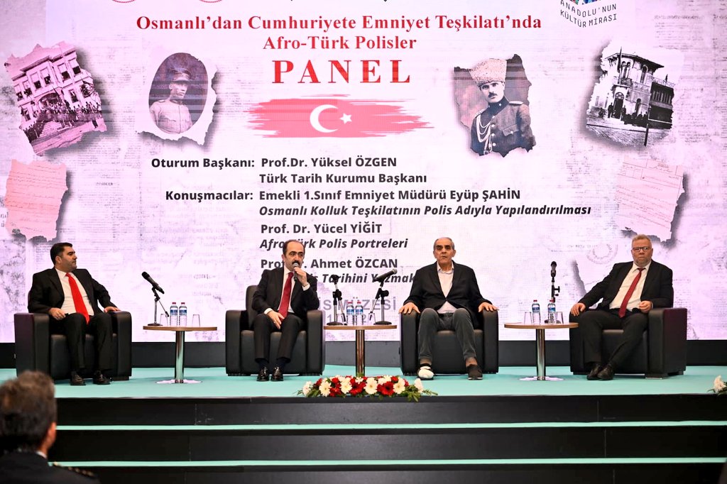 ttkgovtr's tweet photo. Türk Tarih Kurumu Başkanı Prof. Dr. Yüksel Özgen, Kültür ve Turizm Bakanlığı öncülüğünde düzenlenen “102 Yılda 102 Sergi” projesi çerçevesinde Polis Müzesinde gerçekleştirilen etkinliklerin açılışına katıldı. 
"Belgelerle Polis Tarihi: Osmanlı’dan Cumhuriyet’e Emniyet Teşkilatında Afro-Türk Polisleri Paneli"nin oturum başkanlığını üstlenen Özgen, aynı isimli serginin açılışını da yaptı.