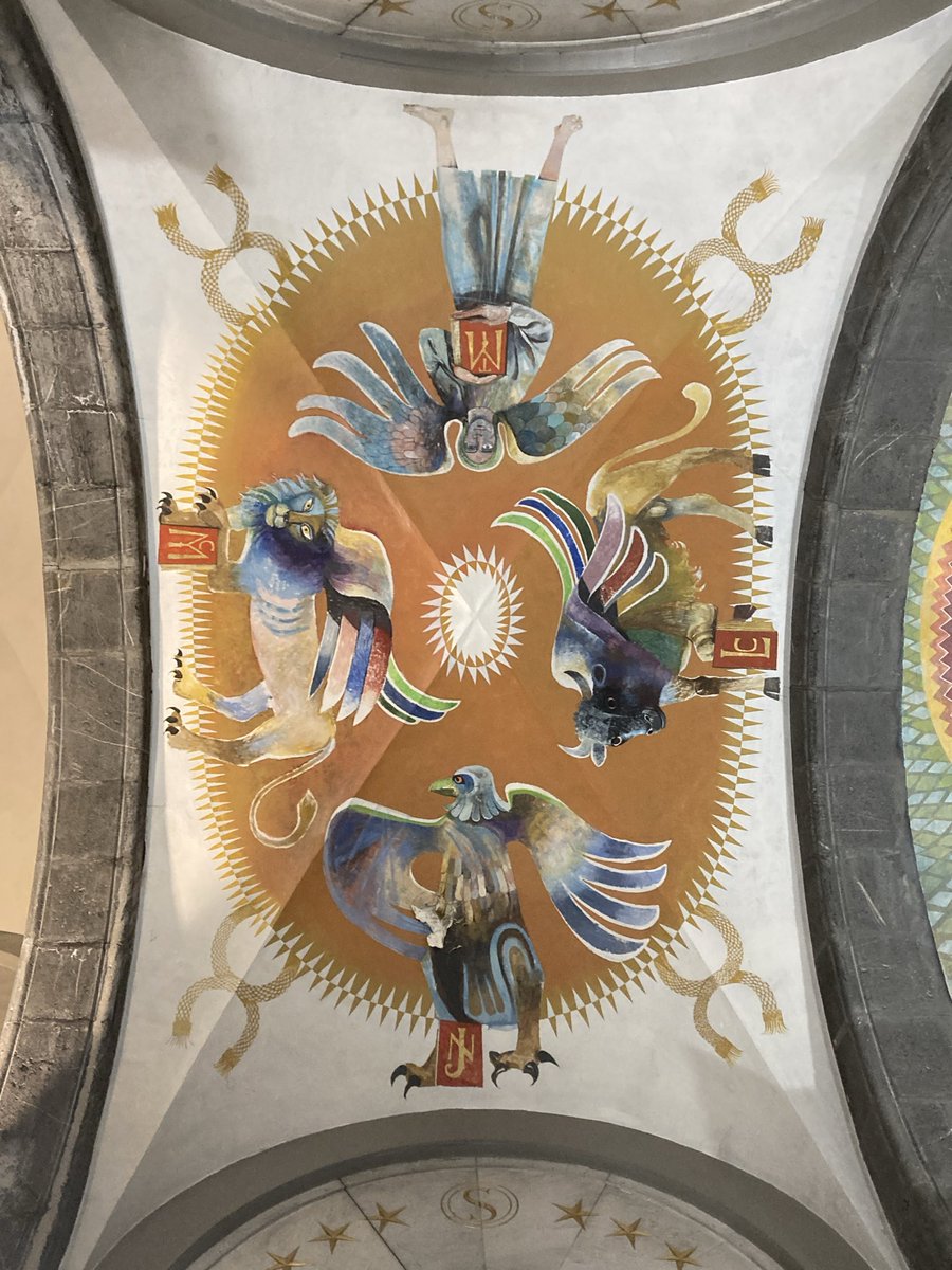 ksMarekLis's tweet photo. 4 ewangeliści nad prezbiterium bazyliki w La Salette - dzieło Arcabasa. https://t.co/6lYkUmnVgp