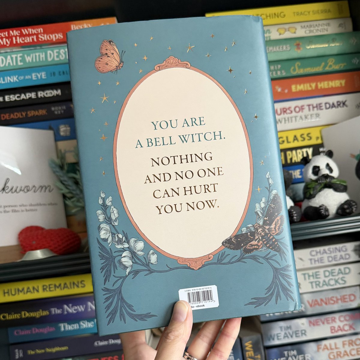 shonaholmes23's tweet image. 📚📮#BookPost📚📮

Did I end up on the Vinted app again? Of course I did and I just couldn’t resist this stunning #LockedLibrary special edition of #TheBellWitches by #LindseyKelk

Those spredges are STUNNING!😍 Keeping my collection of Lindsey’s books complete!❤️

#BookTwitter