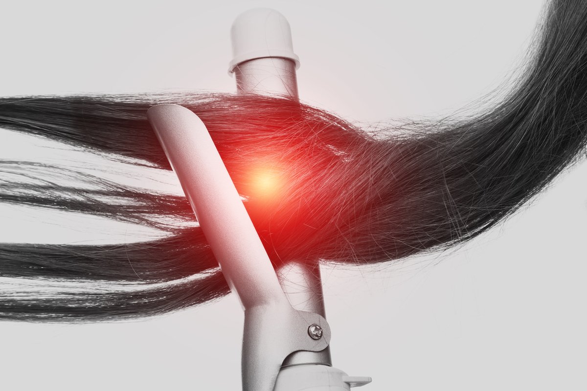 dailyhornetnews's tweet image. Bio Ionic recalled about 360,000 curling irons after people were burned when the hot barrel of the curling iron snapped off. #BioIonic #BurnHazard #Recall - dailyhornet.com/2025/bio-ionic…